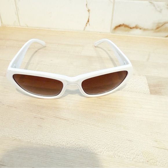 ANTHROPOLOGIE White Sunglasses NEW - Picture 2 of 4